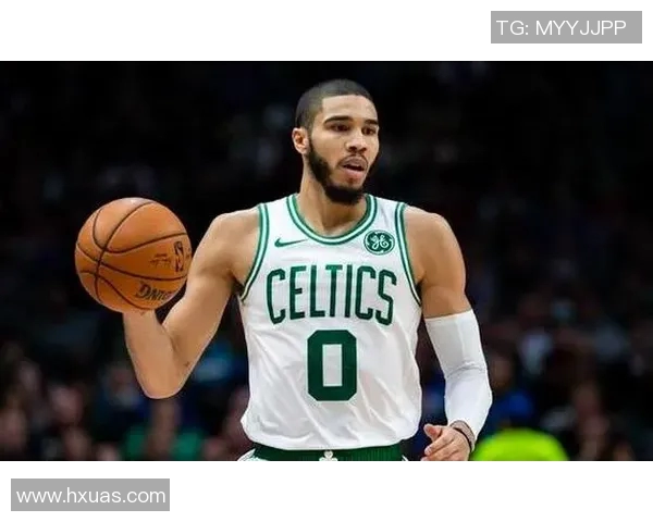 塔图姆如何运用突破与远投的得分艺术巧妙击败对手防守策略