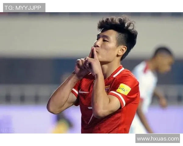 从打工少年到绿茵场上的明星球员：他们的奋斗故事与荣耀之路